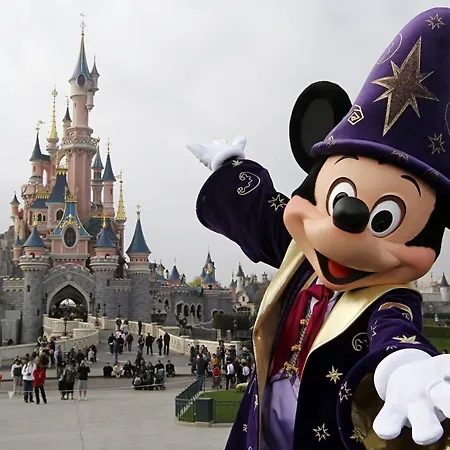 Little Paris At Disneyland *